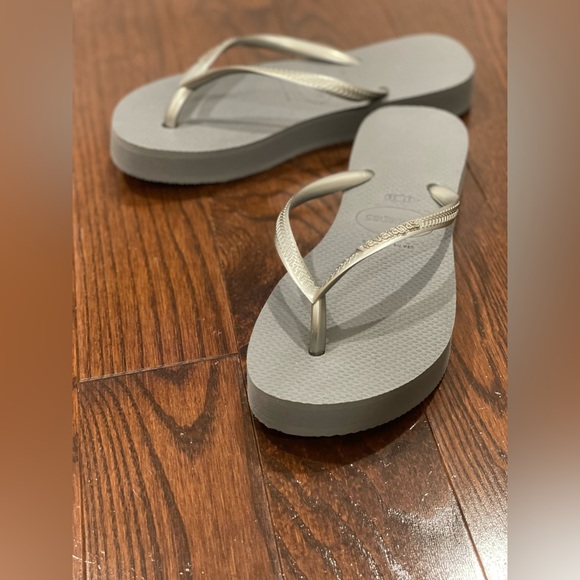 HAVAIANAS SANDALS - Picture 5 of 5